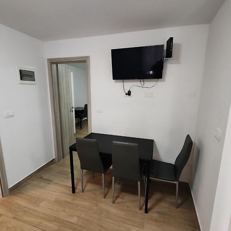 Apartments Lina Копер Экстерьер фото