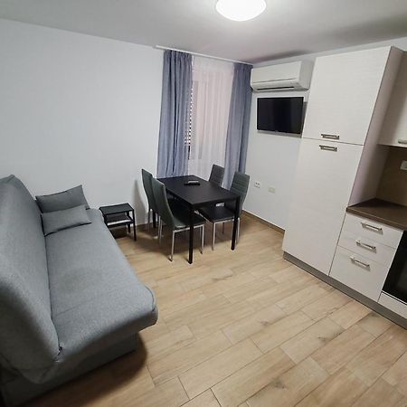 Apartments Lina Копер Экстерьер фото