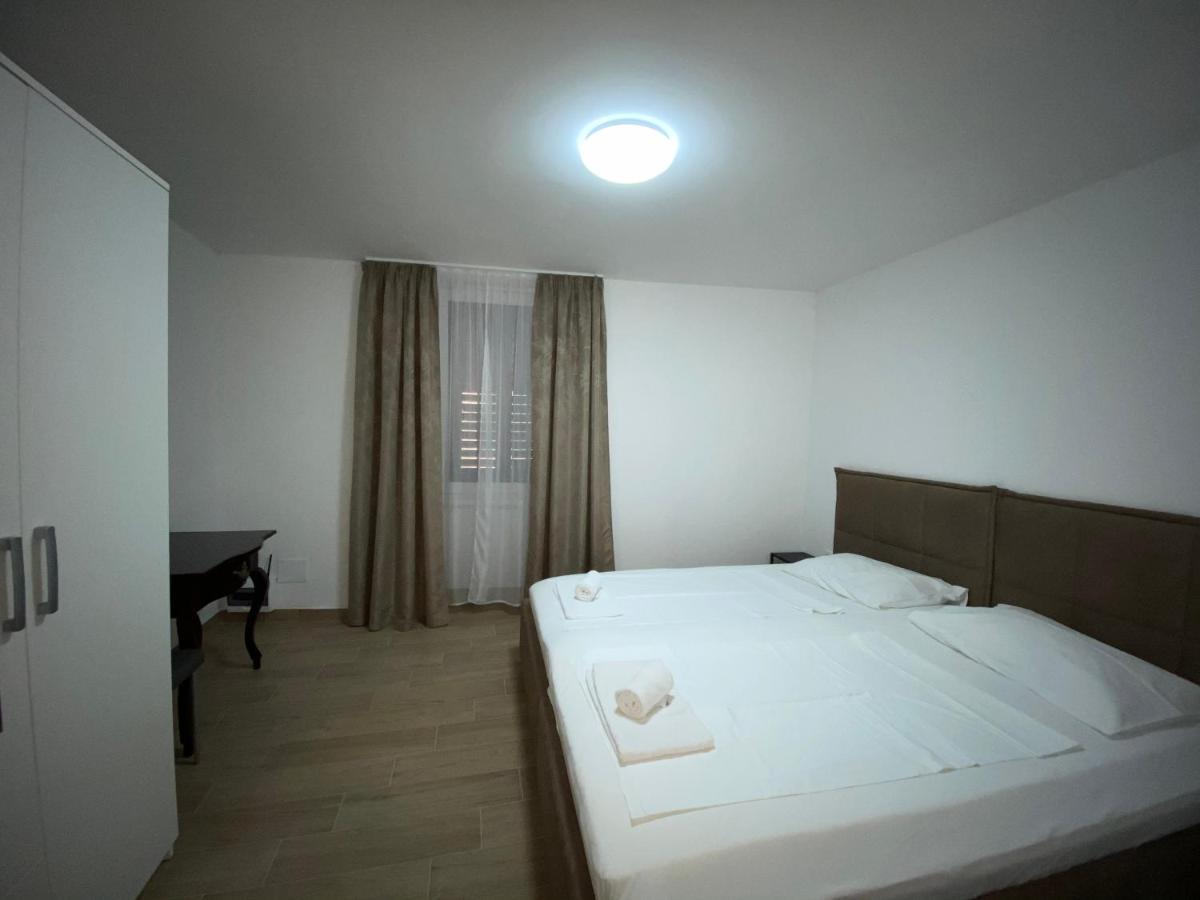 Apartments Lina Копер Экстерьер фото